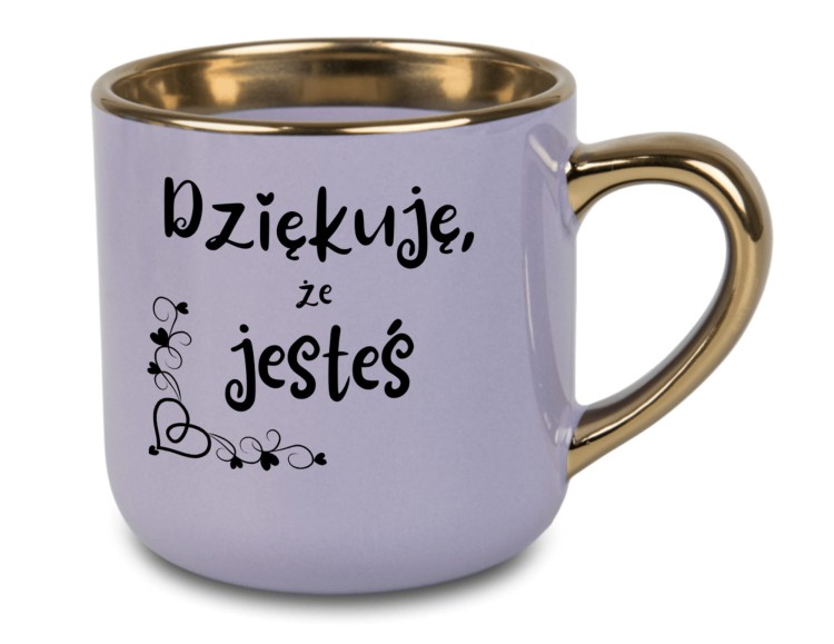 fioletowy kubek z napisem Dziękuję, że jesteś i złotym uchem – personalizowany prezent dla mamy