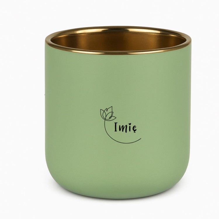personalizowany zielony kubek z imieniem w centralnej części i napisem mam to w dupie 400 ml