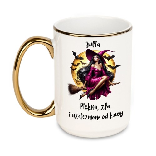 personalizowany kubek 440 ml ze złotym uchem i nadrukiem czarownicy na tle księżyca