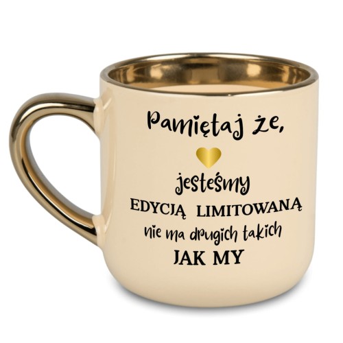 kubek kremowy z cytatem o przyjaźni