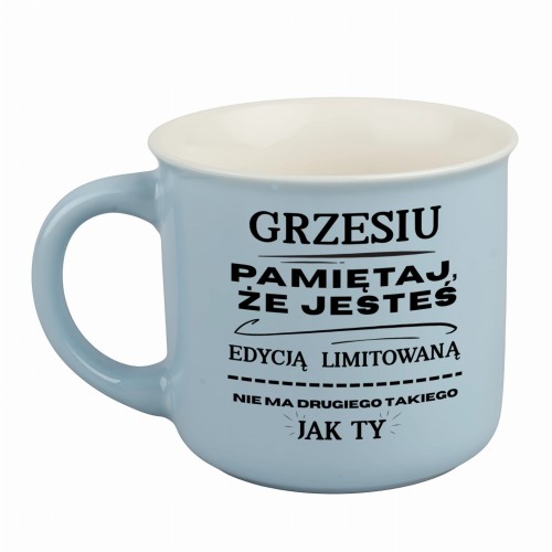Kubek porcelanowy jasnoniebieski personalizowany imieniem – idealny prezent dla mężczyzny