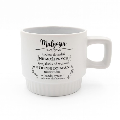 biały matowy kubek z imieniem Małgosia kobieta do zadań niemożliwych