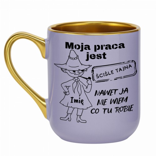 kubek z postacią włóczykija i imieniem
