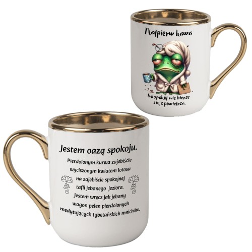 humorystyczny kubek z tekstem jestem oazą spokoju i żabą pijącą kawę z możliwością dodania imienia