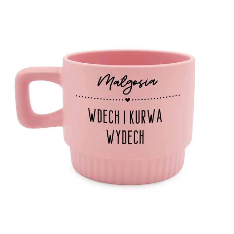 różowy kubek personalizowany z imieniem wdech i wydech