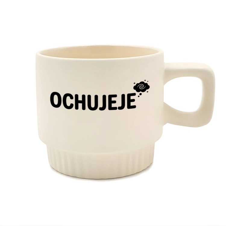 kremowy kubek ochujeje personalizowany imieniem
