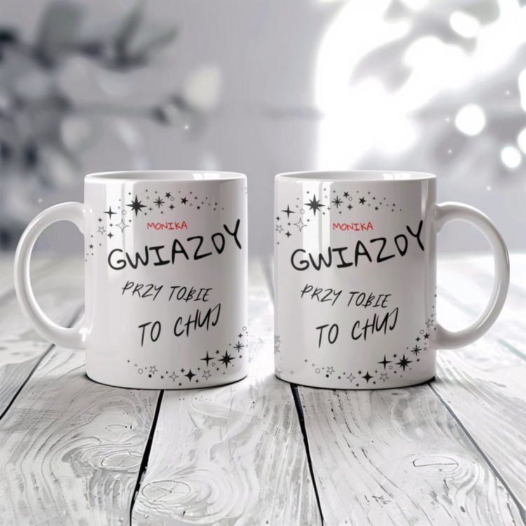 oryginalny kubek z humorem na prezent z napisem Gwiazdy przy Tobie to chuj
