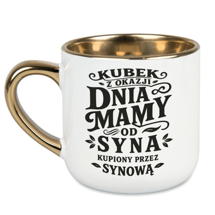 Biały ceramiczny kubek z zabawną dedykacją dla mamy od syna i synowej sklep AlexGrawer