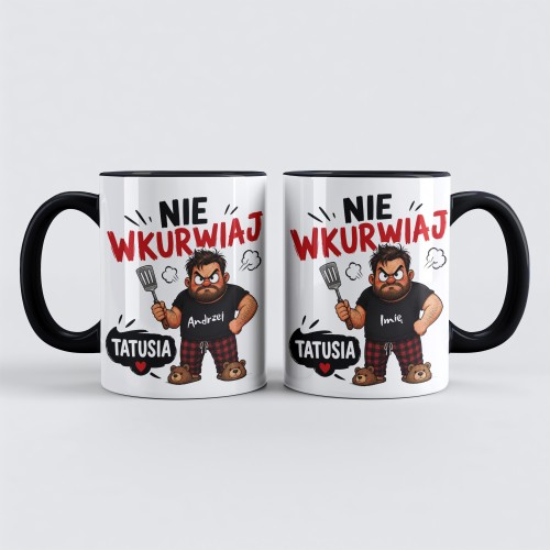 Biały kubek na prezent dla taty z czarnym uchem i wnętrzem. Śmieszny nadruk Nie Wkurwiaj Tatusia oraz grafika mężczyzny z łopatką i personalizowanym imieniem Andrzej na koszulce.