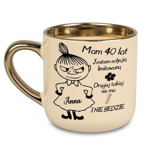 personalizowany kubek z Małą Mi na urodziny z imieniem i dowolnym wiekiem 400 ml