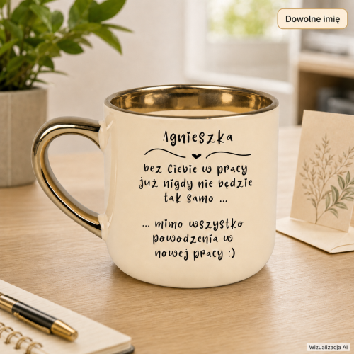 Personalizowany kubek na zakończenie pracy z dowolnym imieniem – kremowy Elegant 400 ml na biurku