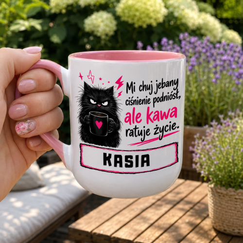 Personalizowany kubek z wkurzonym kotem i dowolnym imieniem na prezent dla kociary