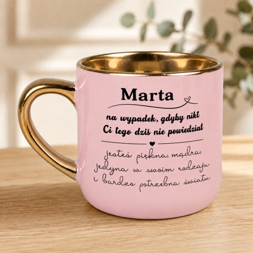 Personalizowany różowy kubek „Jesteś piękna, mądra i potrzebna światu”