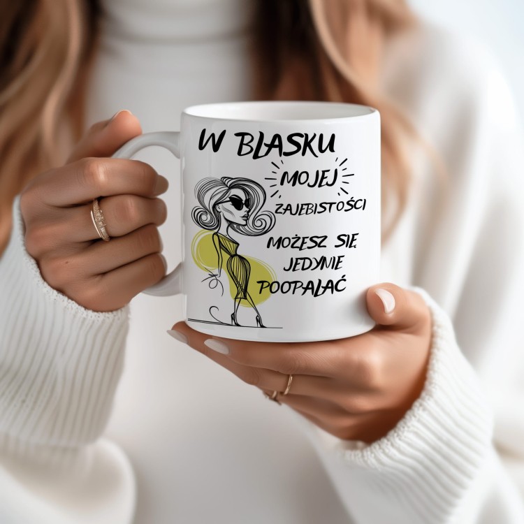kubek prezent dla przyjaciółki z zabawnym tekstem