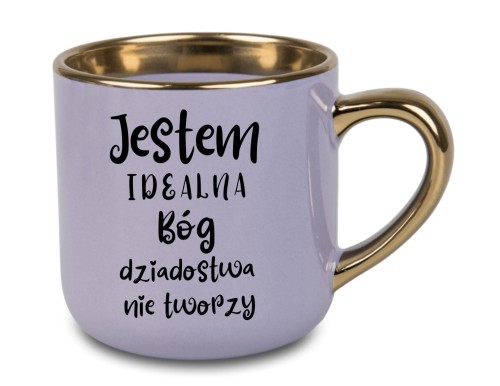 Personalizowany kubek dla kobiety z eleganckim złotym rantem