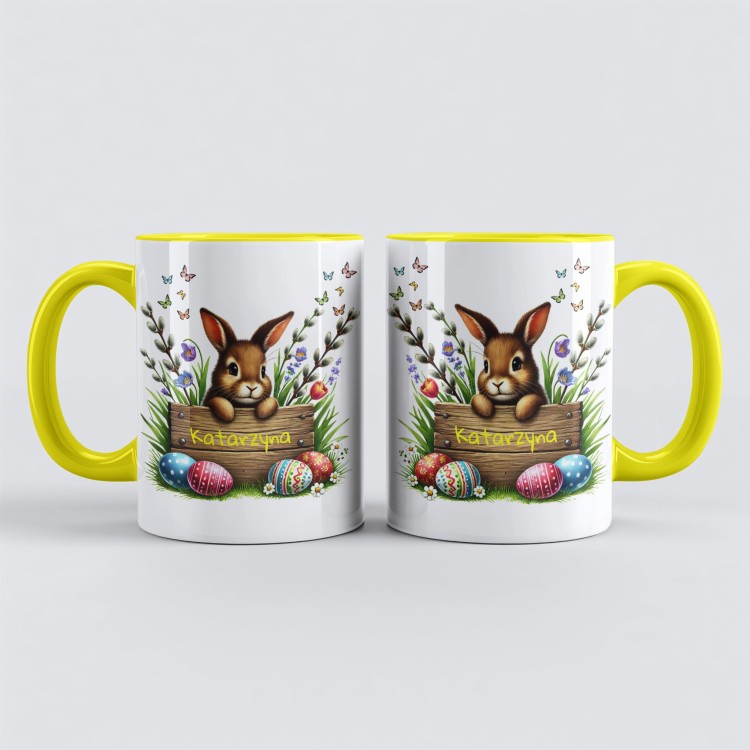 Kubek z zajączkiem i personalizowaną tabliczką z imieniem – świąteczny design